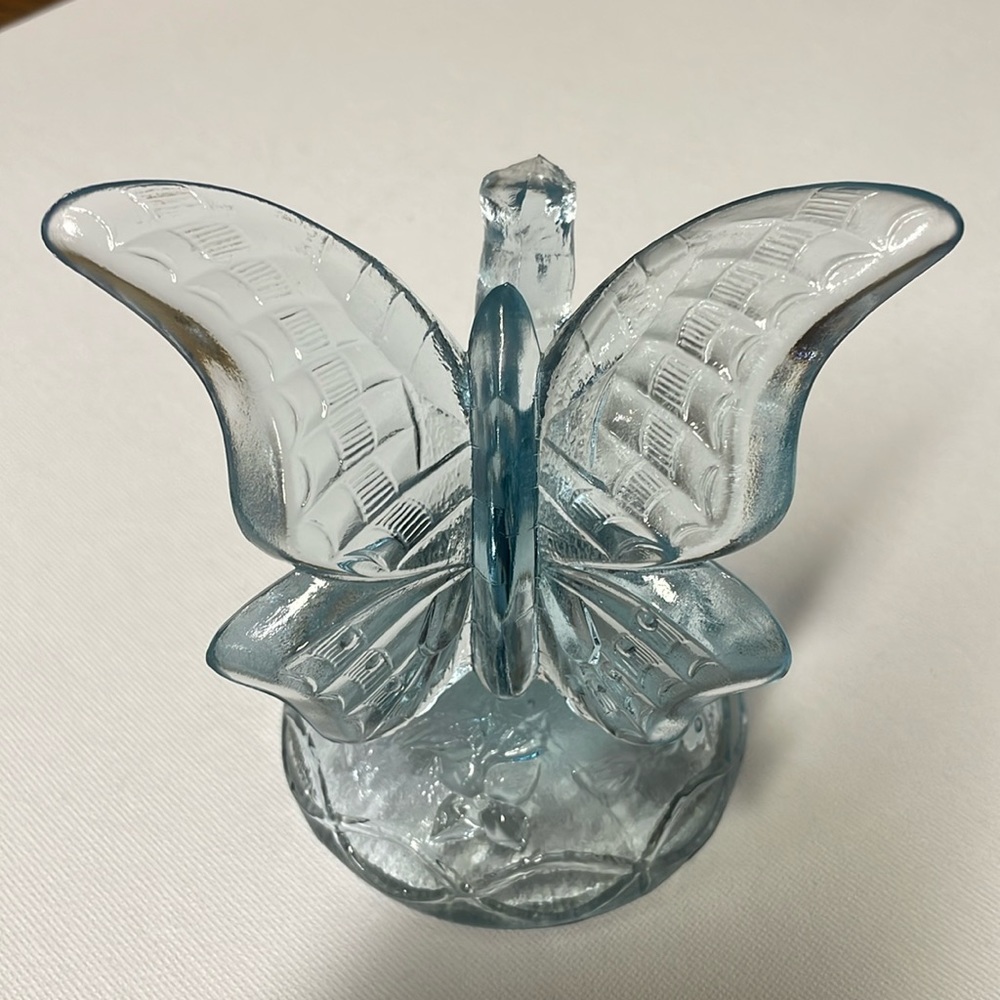 Fenton Blue Butterfly On Branch Ring Holder Art Glass